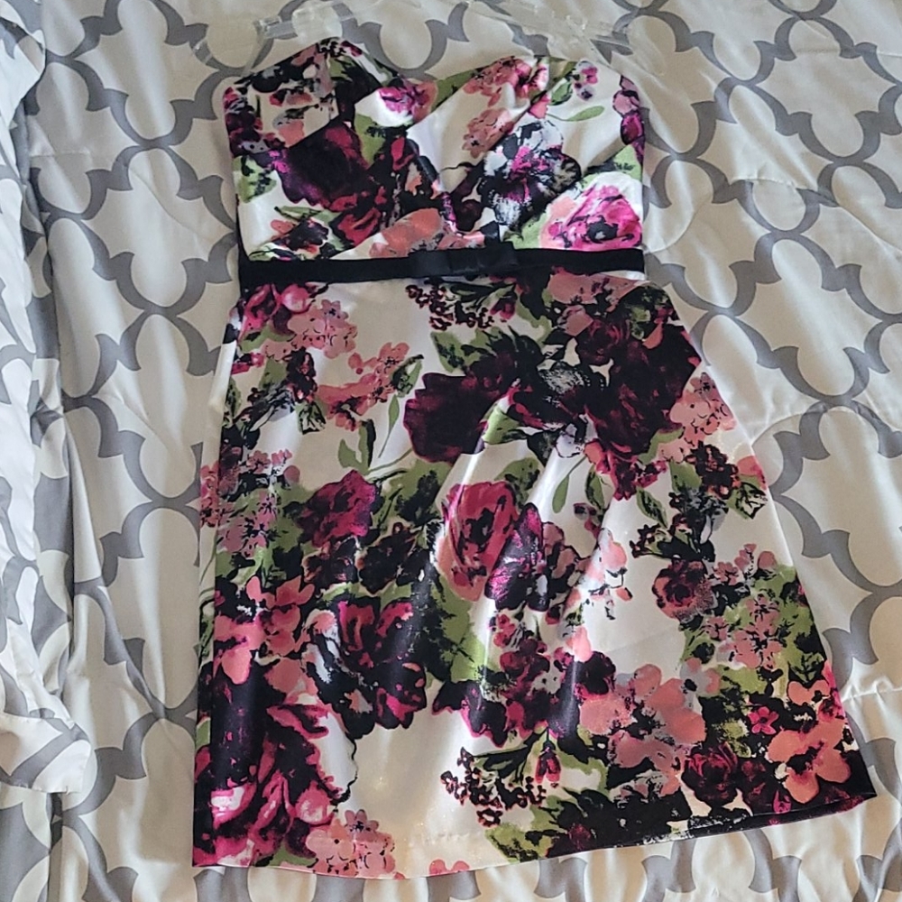 TeezeMe strapless dress